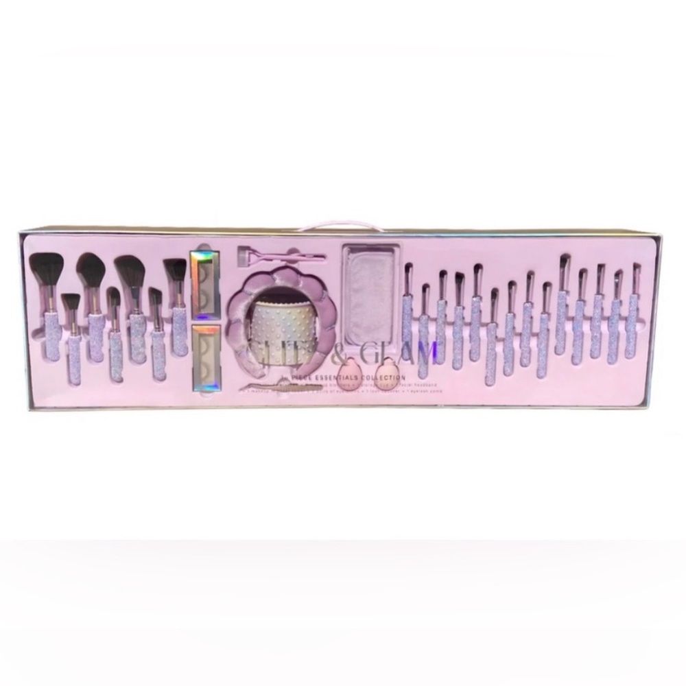 VIRAL Glitz and Glam Makeup brush set